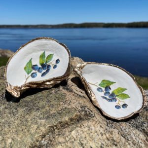 Blueberries Oyster Shell Ring Dish