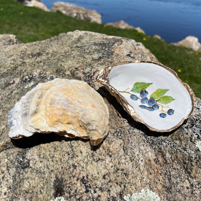 Blueberries Oyster Shell Ring Dish