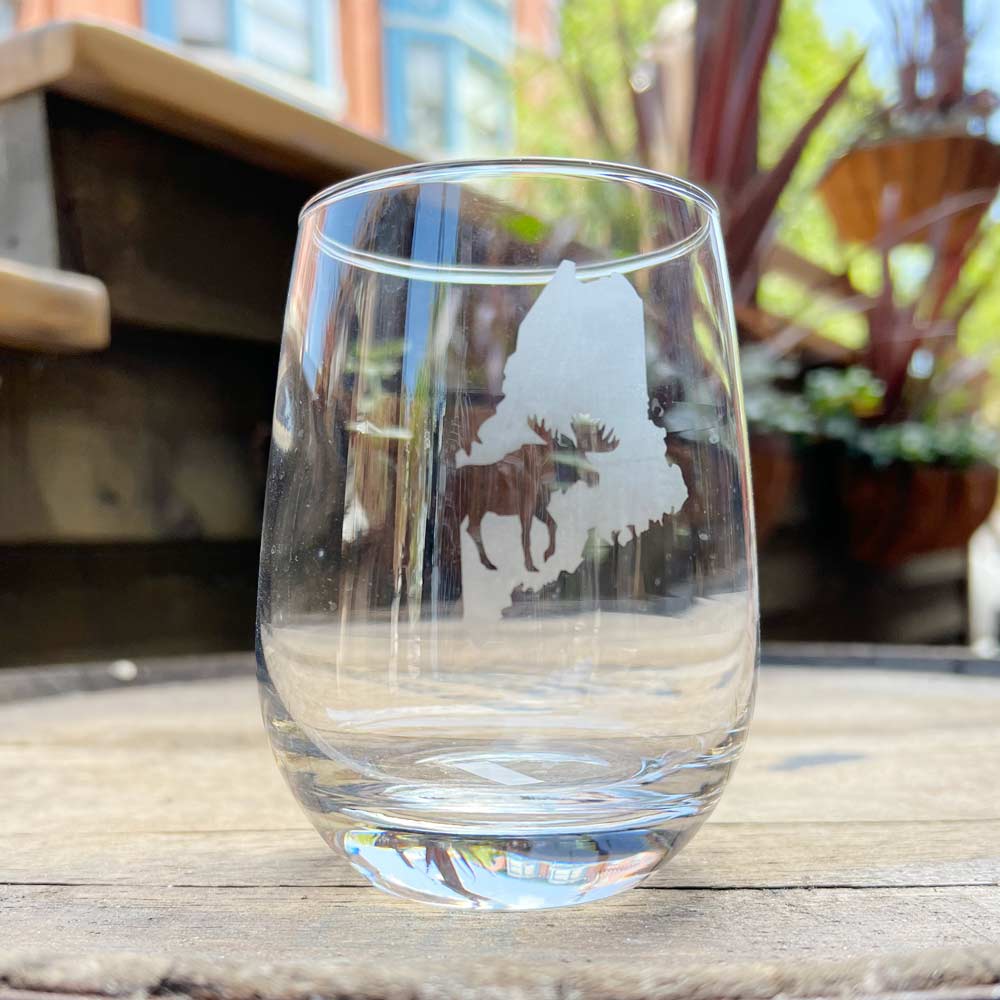Etched Maine Moose Stemless Wine Glass