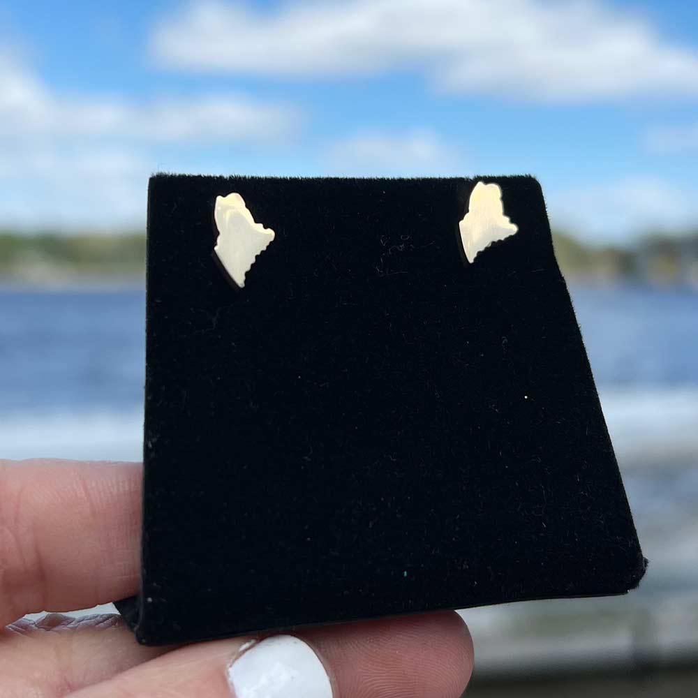 14K Yellow Gold mini Maine stud earrings